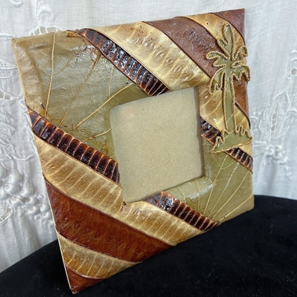Palm Tree Leaf Twine Frame Hand Crafted 🎉Host Pick🎉 - Picture 1 of 5